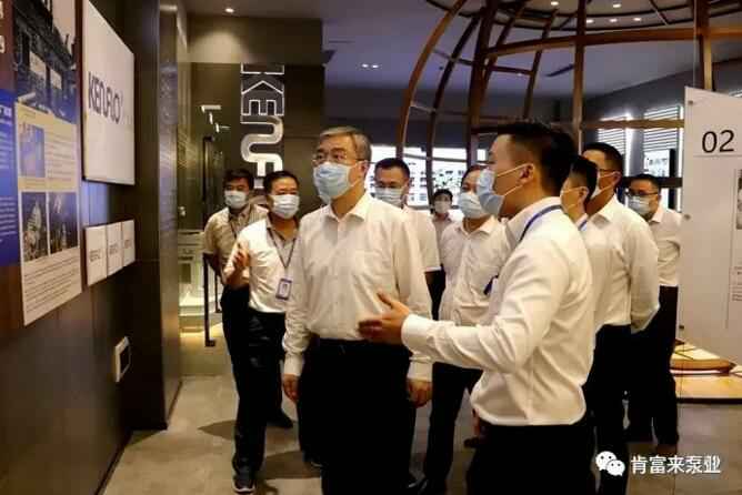 佛山市委书记鲁毅到成都纬轩互动娱乐开发有限公司调研